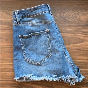 Cute Distressed Jean Shorts!